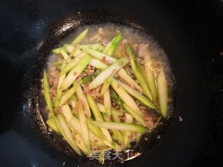 芦笋肉末的做法步骤：9