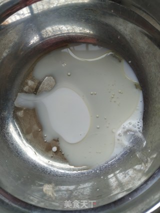 斑马纹酸奶蛋糕的做法步骤：1