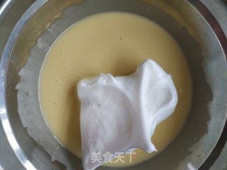 斑马纹酸奶蛋糕的做法步骤：13