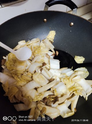 杏鲍菇炒大白菜的做法步骤：5