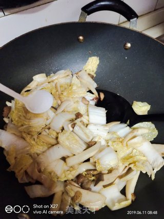杏鲍菇炒大白菜的做法步骤：6