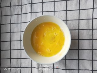 鸡蛋炒黄瓜的做法步骤：2