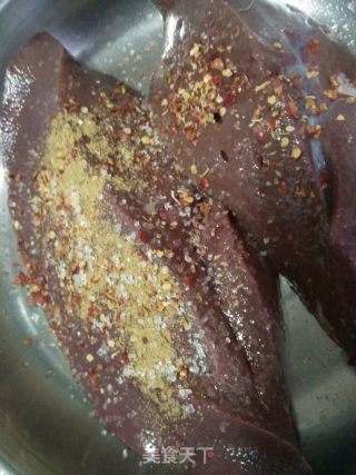 自制猪肝咸蛋黄的做法步骤：4