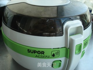 下酒菜黑椒炸虾的做法步骤：4