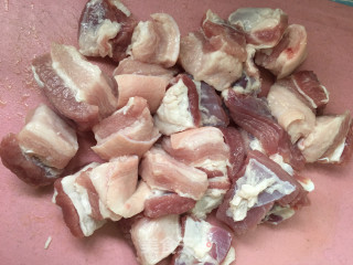 五花肉烧豇豆的做法步骤：1