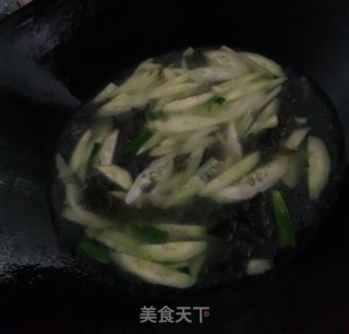 黄瓜紫菜蛋汤的做法步骤：6