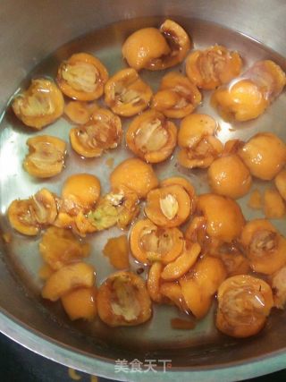 枇杷冰糖水的做法步骤：3
