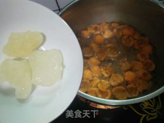 枇杷冰糖水的做法步骤：4