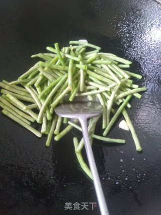 清炒豇豆的做法步骤：4