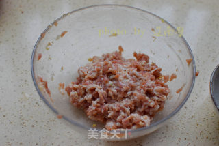 香菇酿肉的做法步骤：1