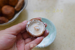 香菇酿肉的做法步骤：3