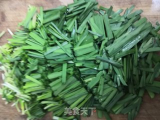 韭菜炒鸡蛋的做法步骤：1