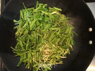 韭菜炒鸡蛋的做法步骤：7