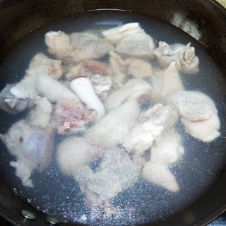 黑豆炖猪蹄的做法步骤：6