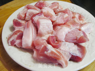 五花肉焖梅菜的做法步骤：3