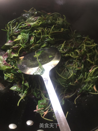 炒苋菜的做法步骤：3