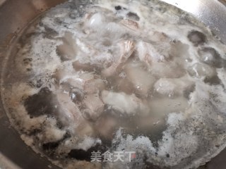 无糖版红烧排骨的做法步骤：2