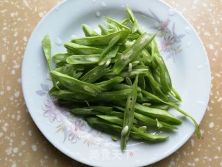 豆角炒土豆丝的做法步骤：2