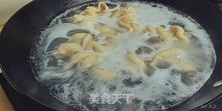 烧肥肠的做法步骤：4