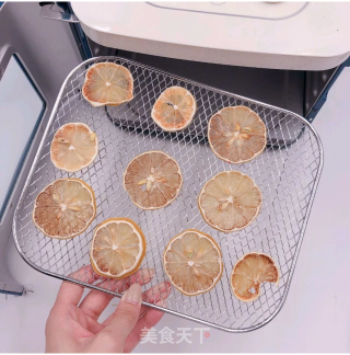 干果机好不好？做一次咸柠檬干就知道了的做法步骤：4