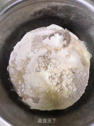 黑麦馒头的做法步骤：1