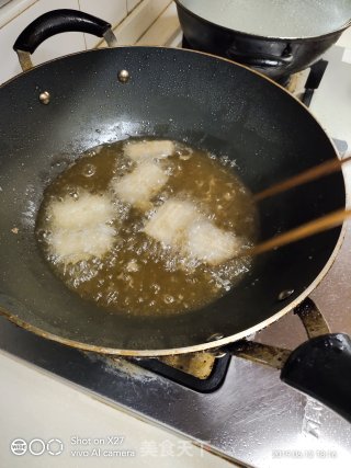 生姜炒带鱼的做法步骤：2