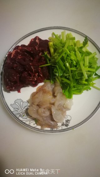 牛肉虾仁拌面的做法步骤：2