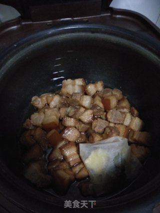家常油焖五花肉的做法步骤：10