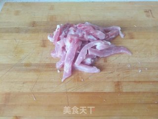 鱼香味扁豆炒肉丝的做法步骤：3