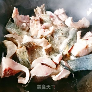 红烧乌鱼块的做法步骤：6