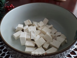 减肥豆腐蘑菇汤的做法步骤：1