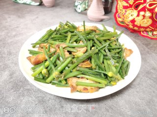 五花肉炒韭菜心的做法步骤：6
