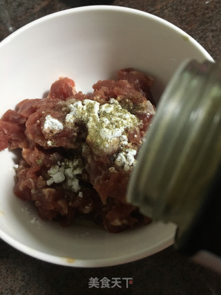 牛肉炒鸡蛋的做法步骤：3
