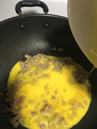 牛肉炒鸡蛋的做法步骤：8