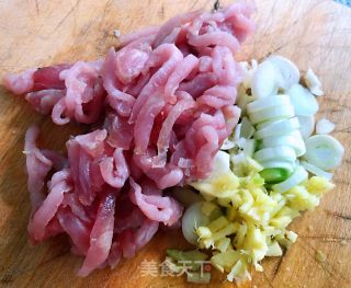 时蔬小炒肉丝#酸甜美食#的做法步骤：4