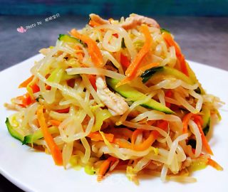 时蔬小炒肉丝#酸甜美食#的做法步骤：10