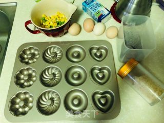 玉米甜豆黑米咸味蛋糕的做法步骤：1