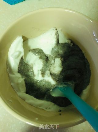 玉米甜豆黑米咸味蛋糕的做法步骤：15