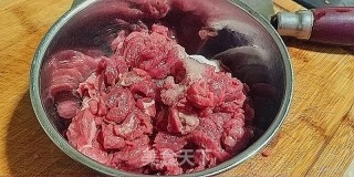 泡椒牛肉的做法步骤：2