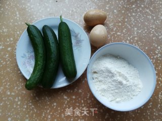 黄瓜鸡蛋饼的做法步骤：1