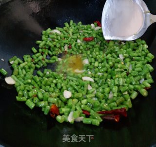 辣炒豇豆粒的做法步骤：5