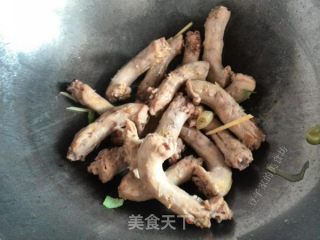 炒鸡脖子的做法步骤：4