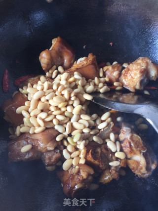 黄豆焖猪蹄的做法步骤：7