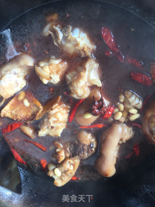黄豆焖猪蹄的做法步骤：8