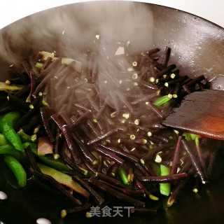 炒紫豆角的做法步骤：4
