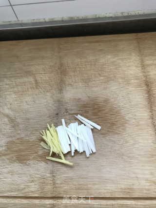 干煸牛肉丝的做法步骤：5