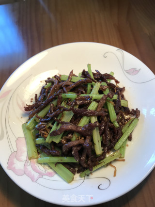 干煸牛肉丝的做法步骤：9