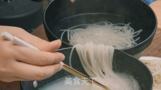 凉拌鸡丝螺蛳粉，去街上抢凉皮生意的方子的做法步骤：4