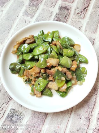 炸五花肉炒扁豆的做法步骤：6