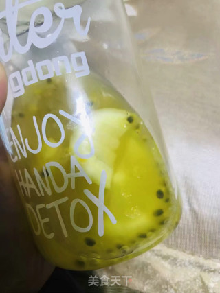 百香果柠檬蜂蜜水的做法步骤：3